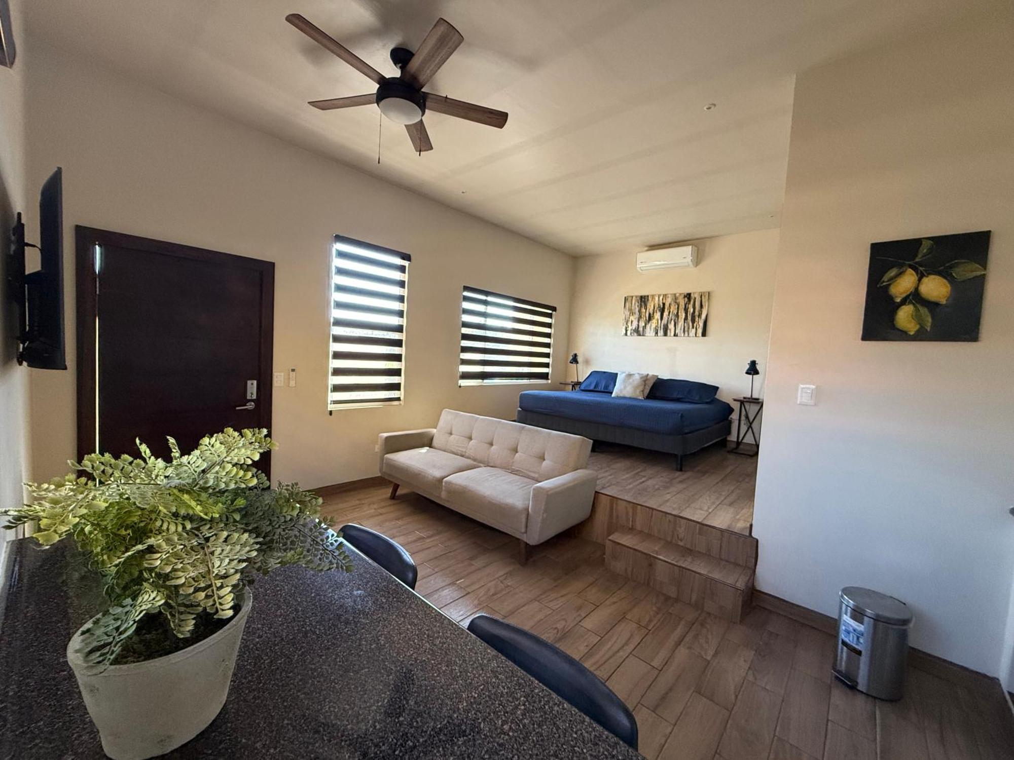 אנסנאדה Cozy, Quiet & Pet Friendly Gated Patio Studio מראה חיצוני תמונה
